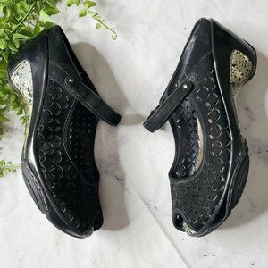 J-41 by Jambu Journey Black Suede Laser Cut Peep Toe Mary Jane Clogs 10